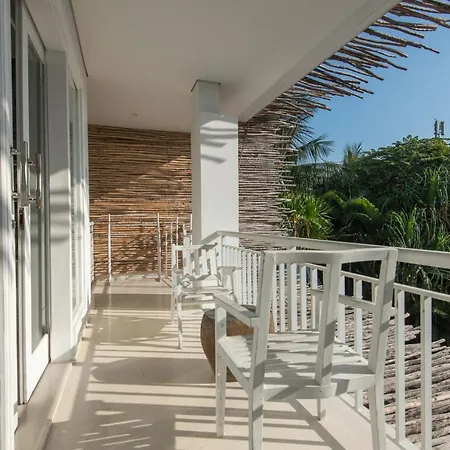 The Green Room Seminyak Exterior photo